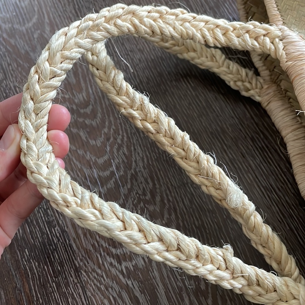 🏯Handmade Ten Thousand Villages straw weaved Tote natural sold out - Picture 11 of 14